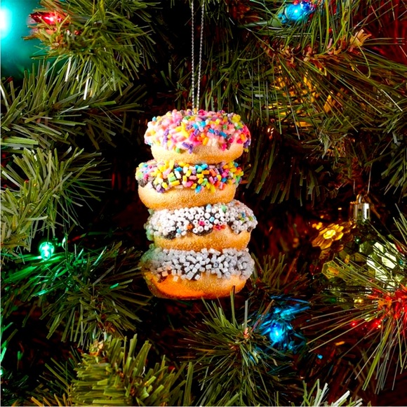 NWT Wondershop Donut 🍩 Christmas 🎄 Ornament 🎅🏻 - Picture 1 of 3